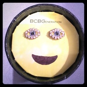 BCBGeneration GOLD TONE STUD EYE EARRINGS